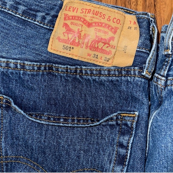 Men’s Levi - Picture 3 of 4